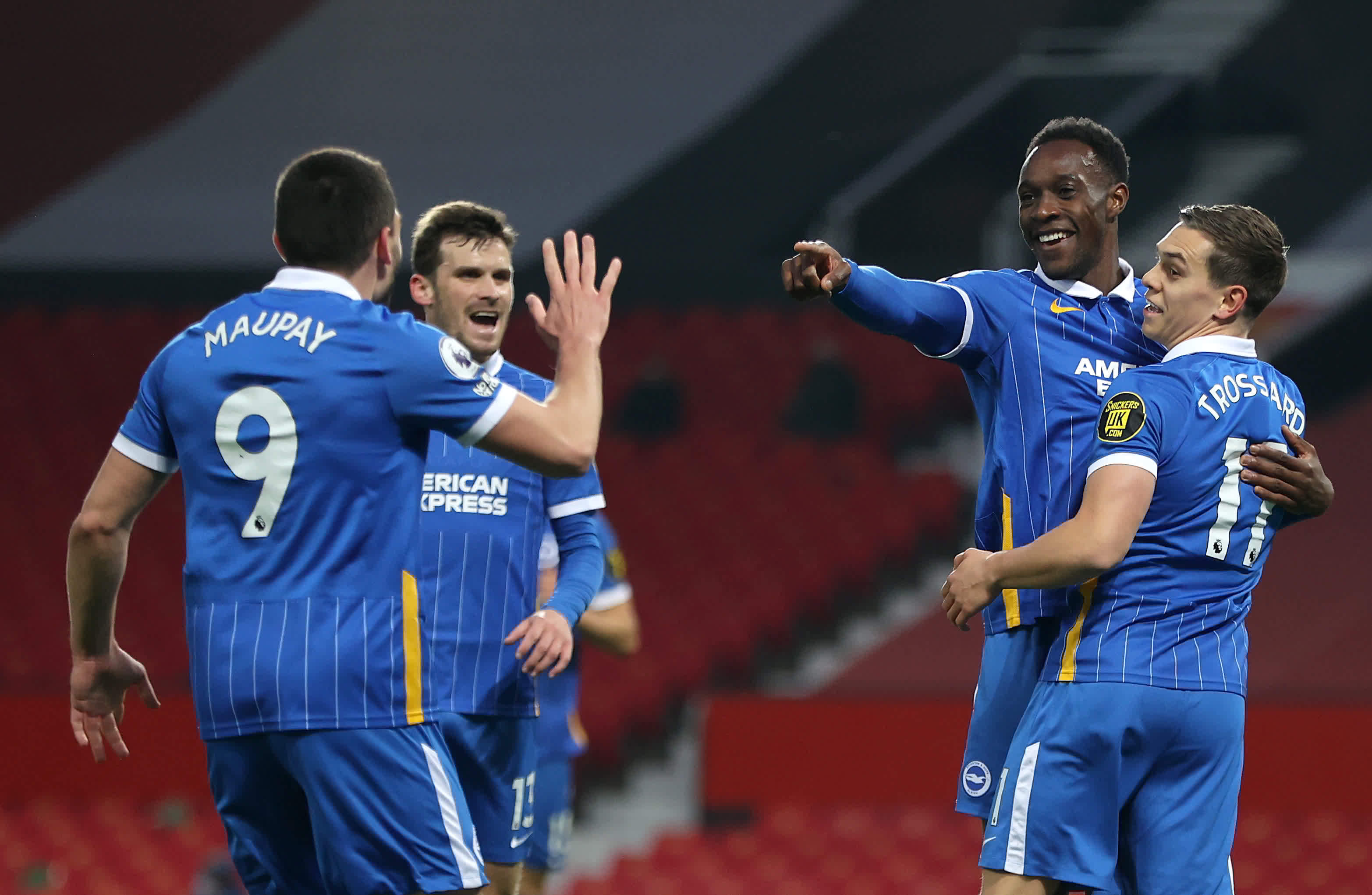 詹俊：穆西亚拉的受伤影响拜仁进攻；巴黎双边锋战术无法模仿.